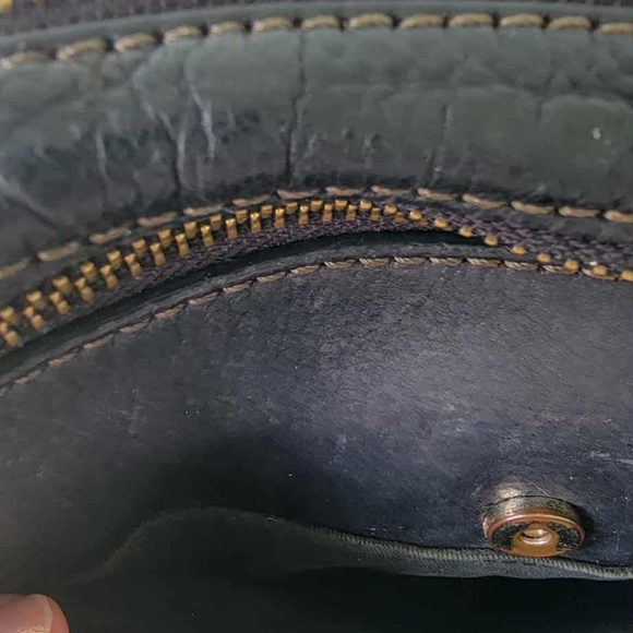 Fossil Black Leather Bag with Gold Accents - Picture 5 of 16